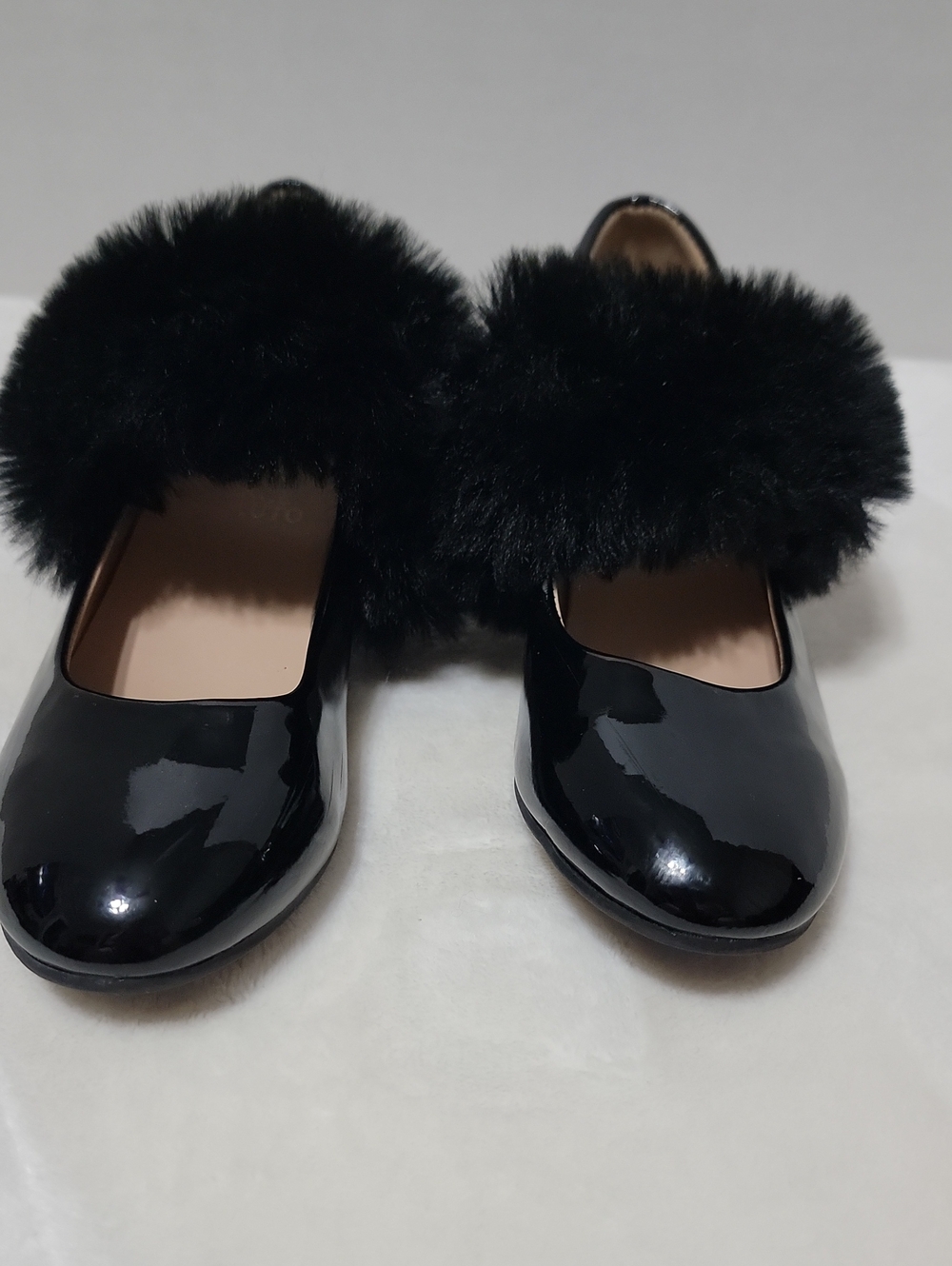 NwotGirls Black Patent Faux Fur Dress Shoes. Sz.2